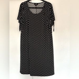 Women silky straight dress, short sleeves with ties, new no tags